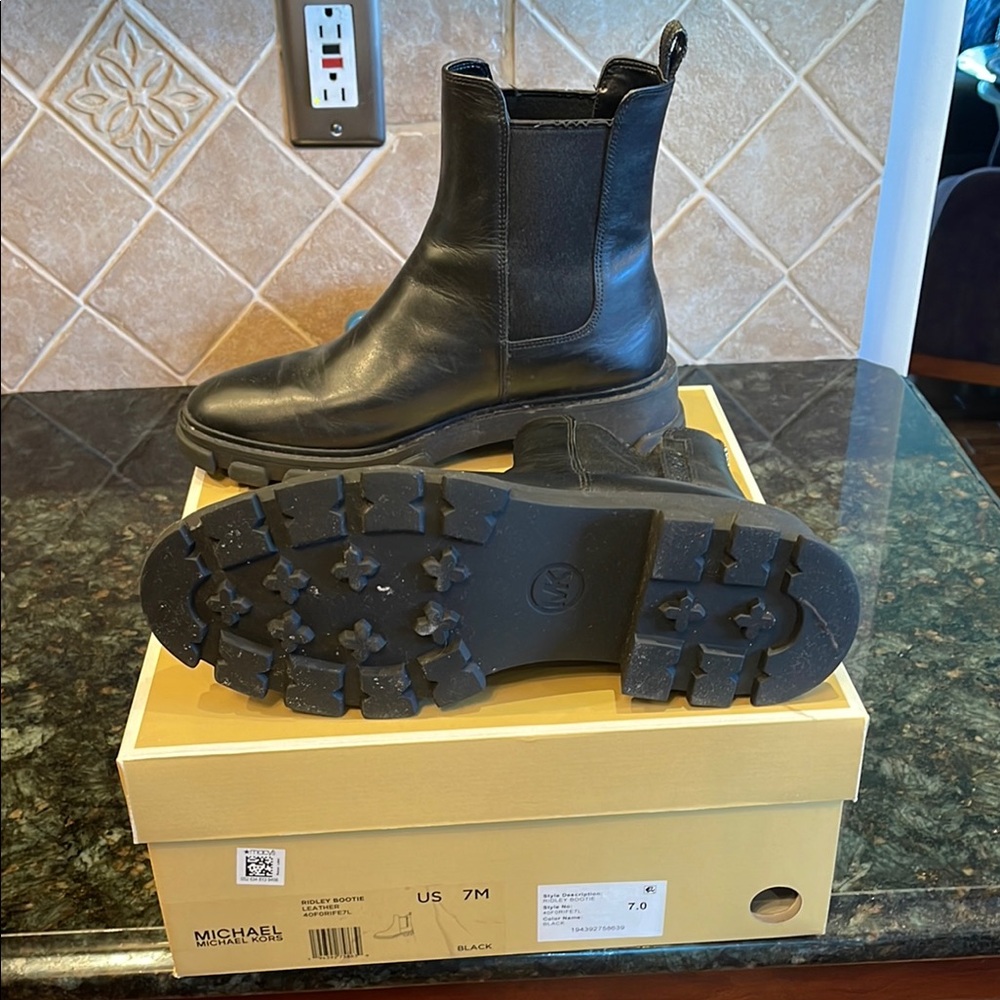Michael Kors Black Leather Chelsea Boots